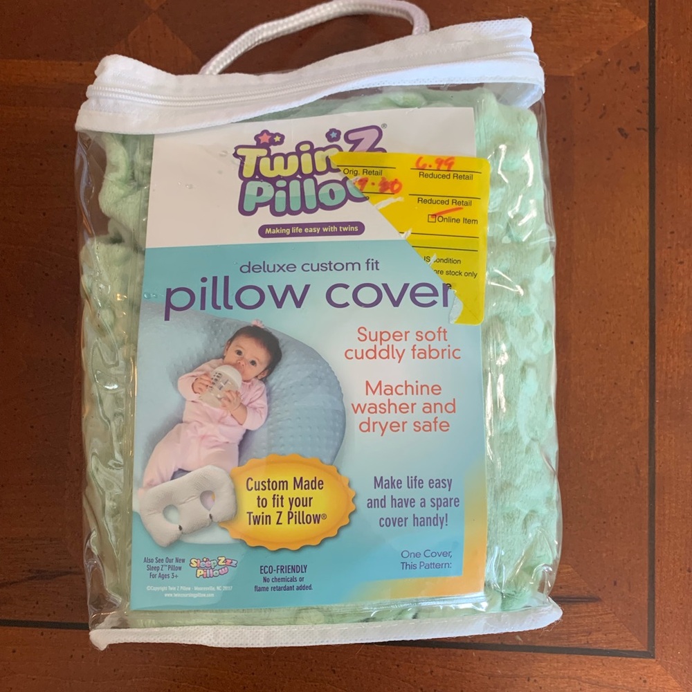 Twin Z Pillow Cover-NWT